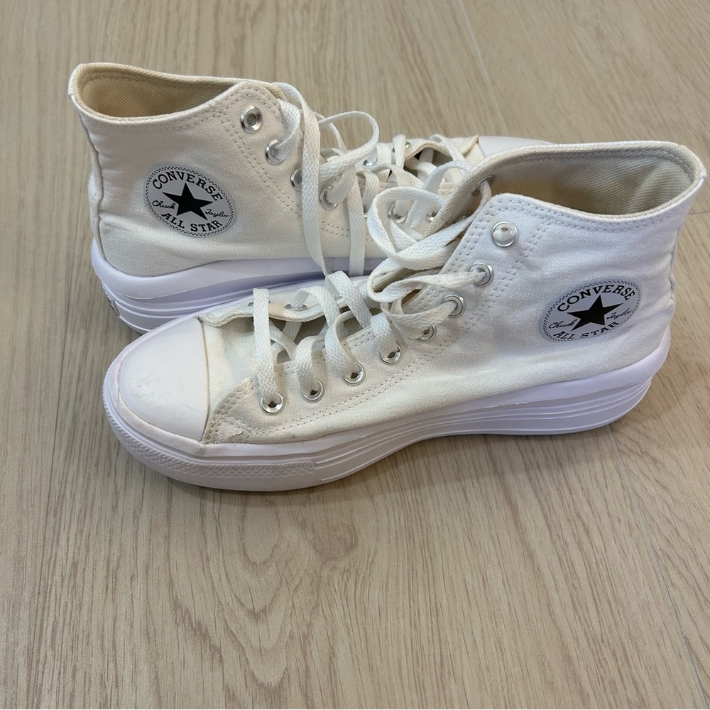 Converse Classic White Canvas High-Tops